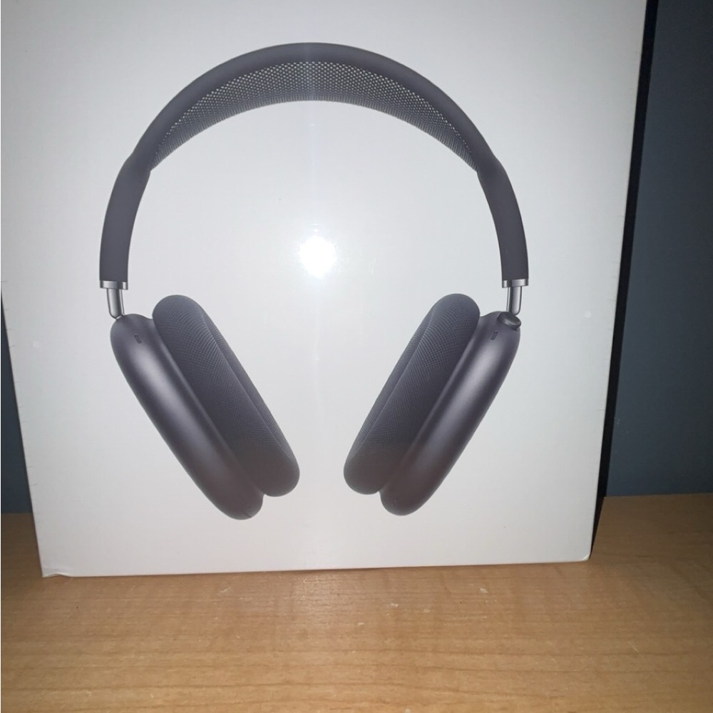 Brand new black AirPod max